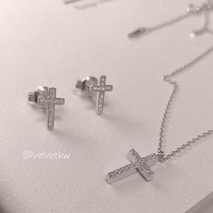 Necklace with earring